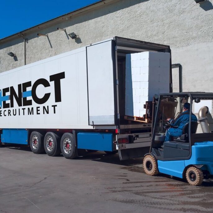 Kenect---Loading-Truck